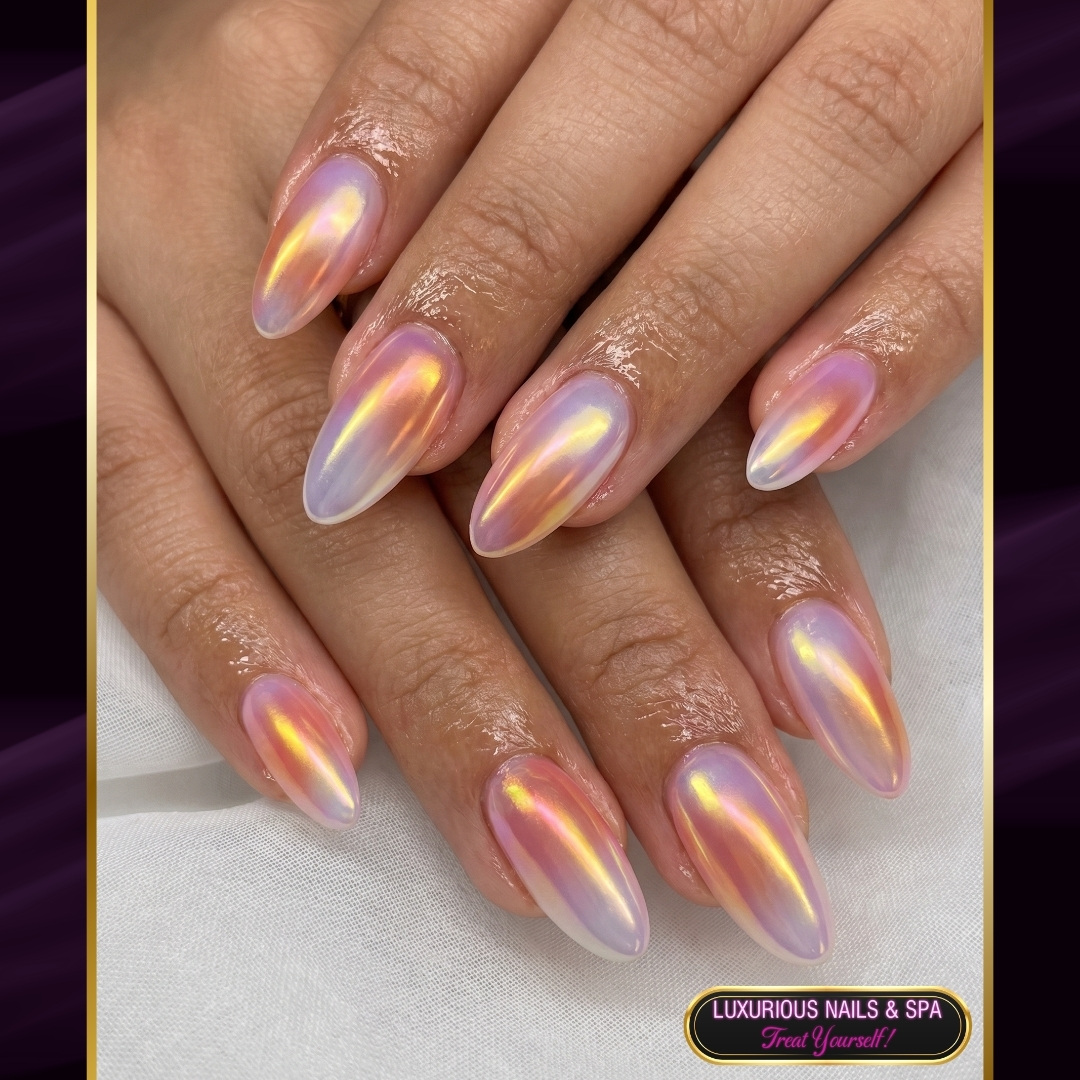 Luxurious Nails & Spa nail photo 3